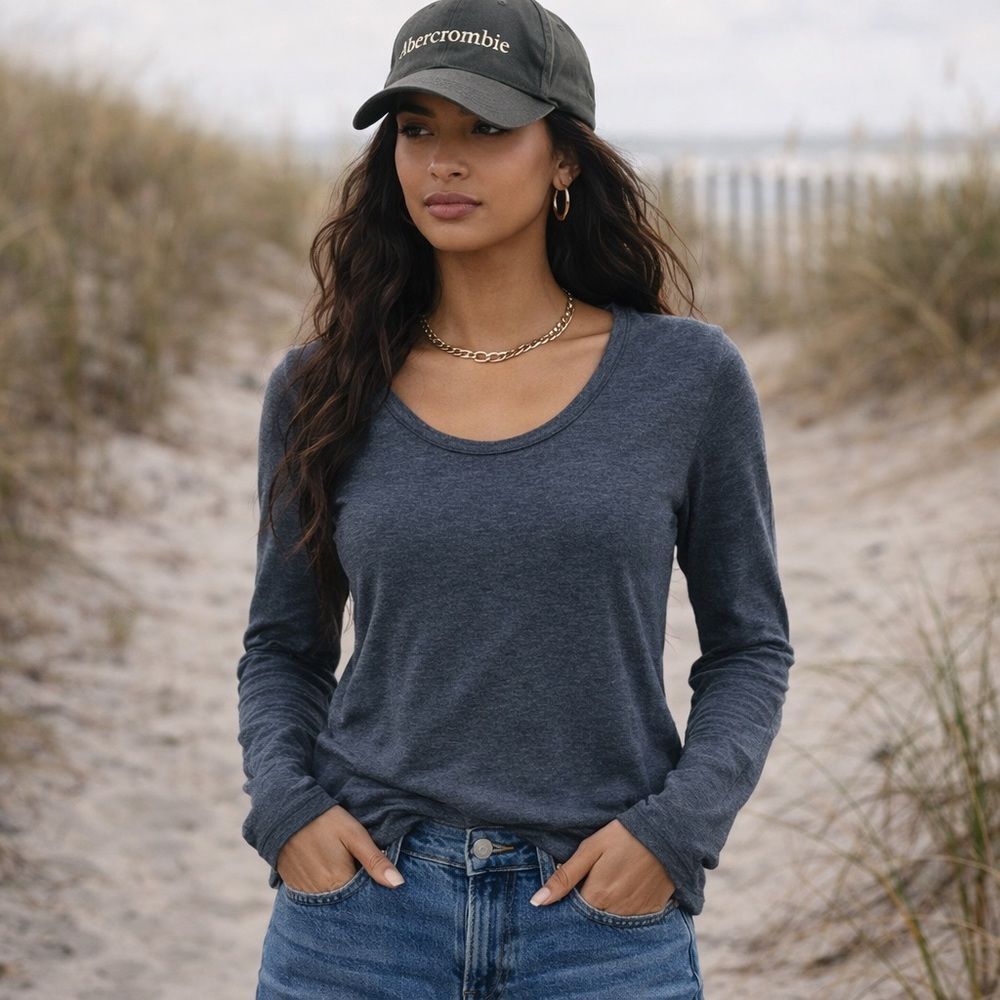 Abercrombie & Fitch Long Sleeve Tee